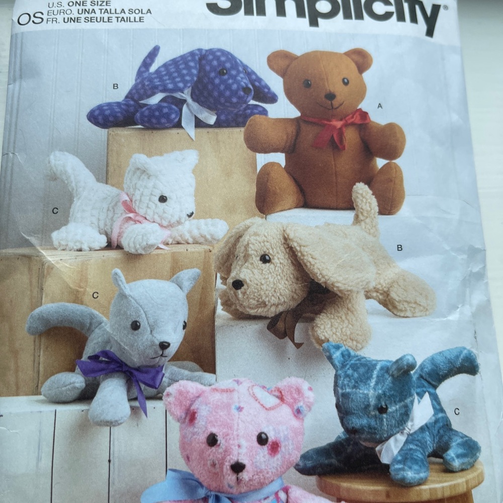 Simplicity Plush Animal Toy Collection - pattern for cat dog bear